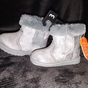 M7) Wonder Nation Gray Faux Fur Winter Boots – Toddler Girl Size 3T